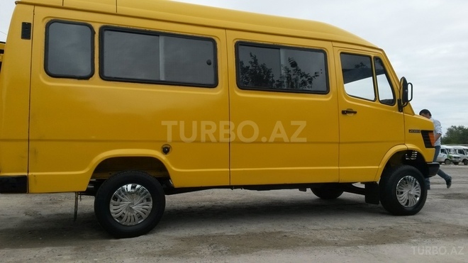 Mercedes 208 D 1995, 85,996 km - 2.3 l - Şirvan