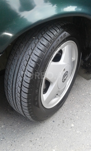 Opel Vectra 1995, 325,000 km - 1.8 l - Bakı