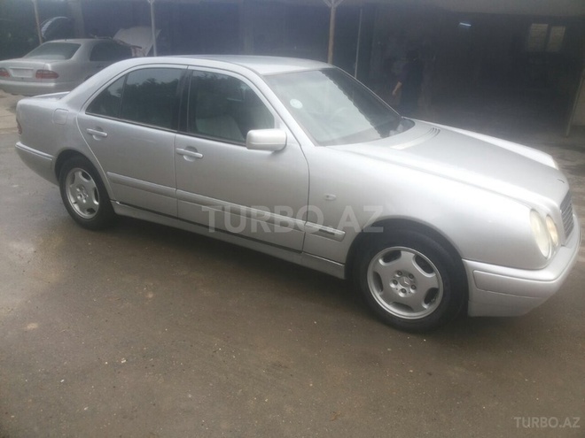 Mercedes E 200 1998, 212,000 km - 2.0 л - Bakı