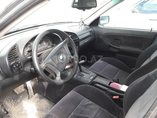 BMW 320 1995, 240,000 km - 2.0 l - Bakı