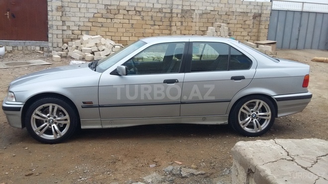 BMW 320 1995, 240,000 km - 2.0 l - Bakı