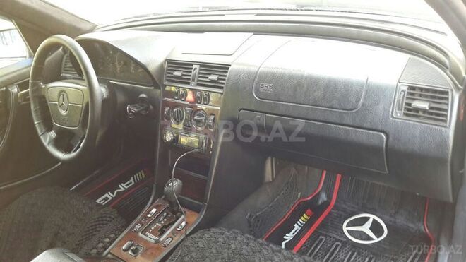 Mercedes C 230 1999, 225,000 km - 2.3 l - Sumqayıt