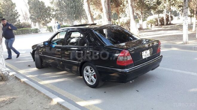 Mercedes C 230 1999, 225,000 km - 2.3 l - Sumqayıt