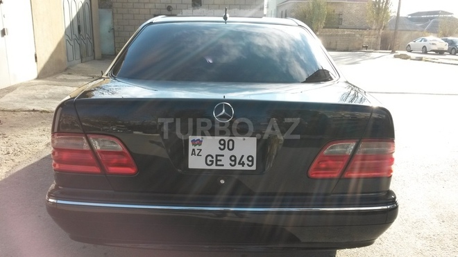 Mercedes E 320 2001, 85,755 km - 3.2 l - Bakı
