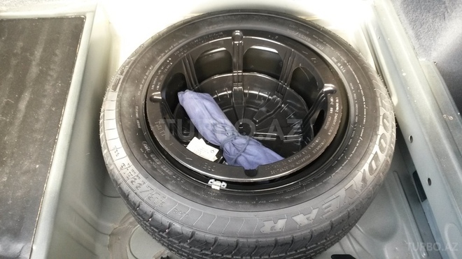 Mercedes E 320 2001, 85,755 km - 3.2 l - Bakı