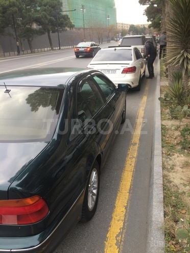 BMW 525 2000, 300,000 km - 2.5 l - Bakı