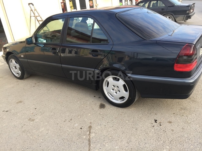 Mercedes C 200 2000, 223,214 km - 2.0 l - Bakı