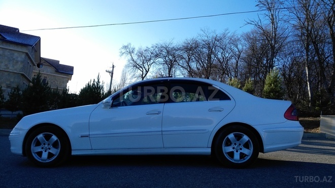 Mercedes E 220 2008, 154,000 km - 2.2 l - Qusar