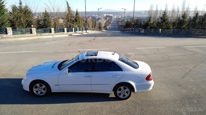 Mercedes E 220 2008, 154,000 km - 2.2 l - Qusar