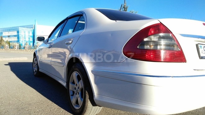 Mercedes E 220 2008, 154,000 km - 2.2 l - Qusar