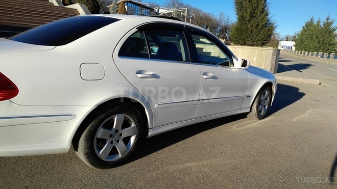 Mercedes E 220 2008, 154,000 km - 2.2 l - Qusar