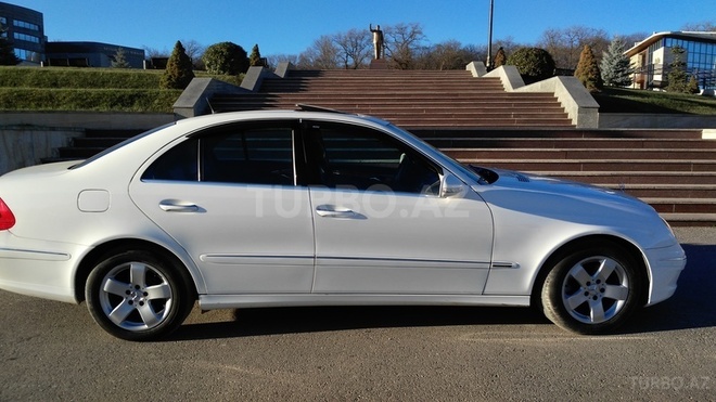 Mercedes E 220 2008, 154,000 km - 2.2 l - Qusar
