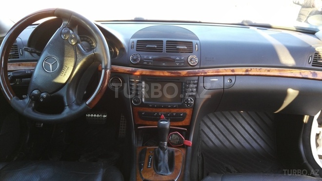 Mercedes E 220 2008, 154,000 km - 2.2 l - Qusar