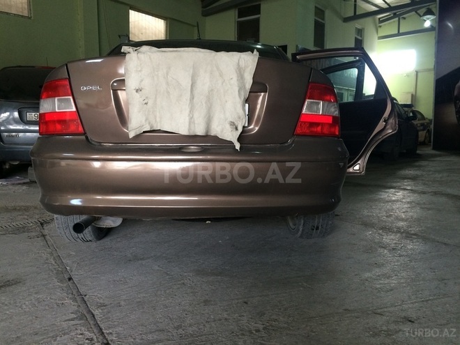 Opel Vectra 1997, 265,000 km - 1.8 л - Bakı
