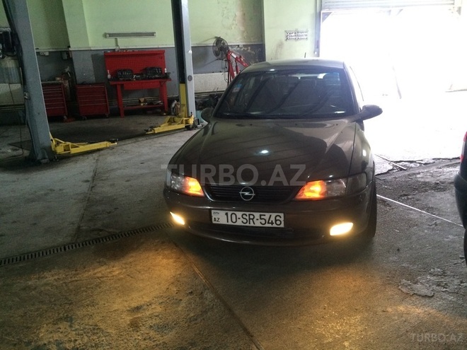 Opel Vectra 1997, 265,000 km - 1.8 л - Bakı