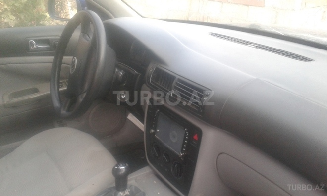Volkswagen Passat 2002, 45,544 km - 1.5 l - Mingəçevir
