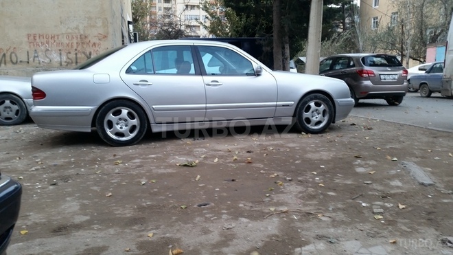 Mercedes E 280 2000, 230,000 km - 2.8 l - Bakı