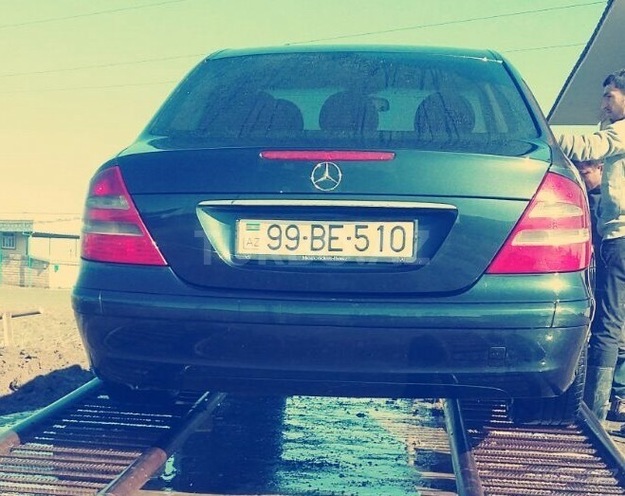Mercedes E 220 2002, 104,567 km - 2.2 л - Cəlilabad