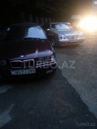 BMW 318 1995, 280,000 km - 1.8 л - Ucar