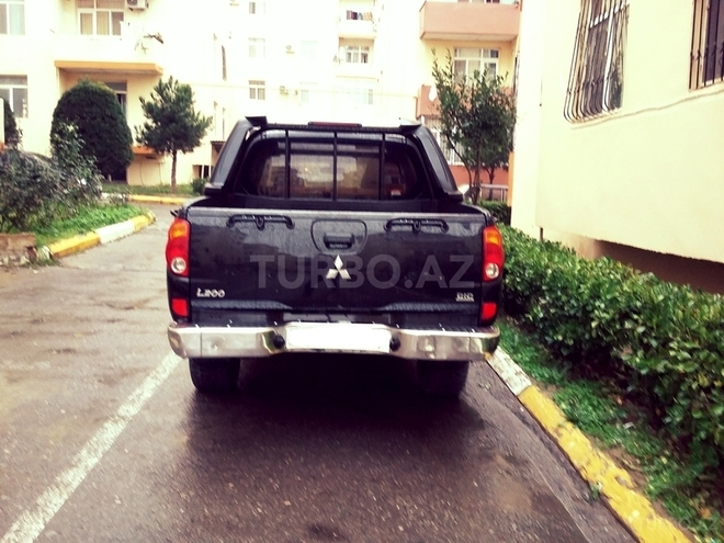 Mitsubishi L200 2008, 90,000 km - 2.5 л - Bakı