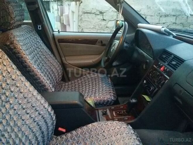 Mercedes C 230 2000, 142,000 km - 2.3 l - Bakı
