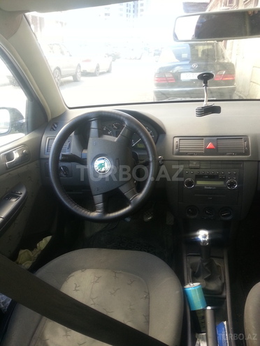 Skoda Fabia 2002, 166,000 km - 1.4 л - Bakı
