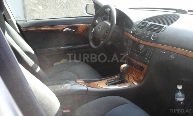 Mercedes E 270 2002, 468,000 km - 2.7 l - Bakı