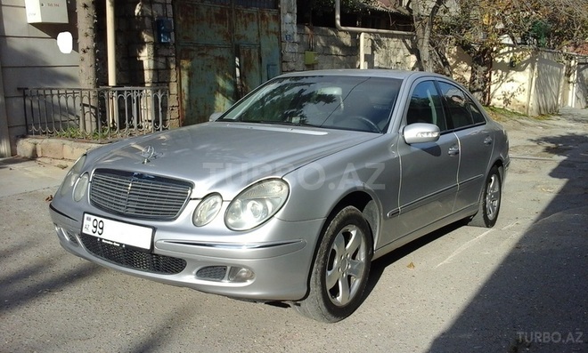Mercedes E 270 2002, 468,000 km - 2.7 l - Bakı
