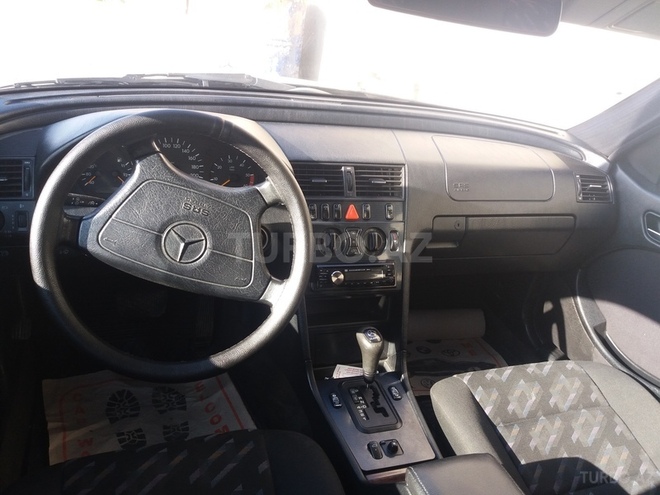 Mercedes C 250 1997, 401,999 km - 2.5 l - Bakı