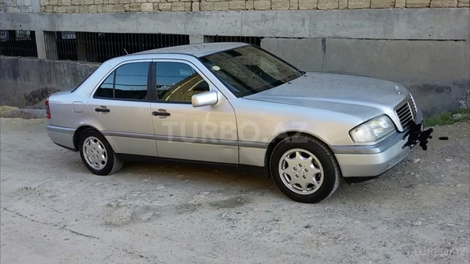 Mercedes C 180 1995, 300,000 km - 1.8 l - Bakı