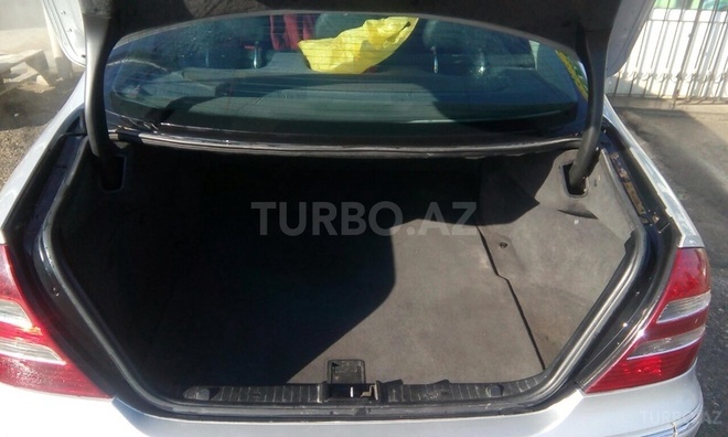 Mercedes E 240 2002, 183,000 km - 2.6 l - Bakı