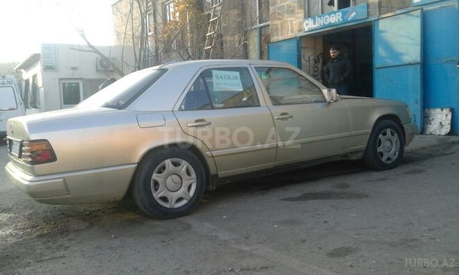 Mercedes E 230 1985, 300,000 km - 2.3 l - Bakı