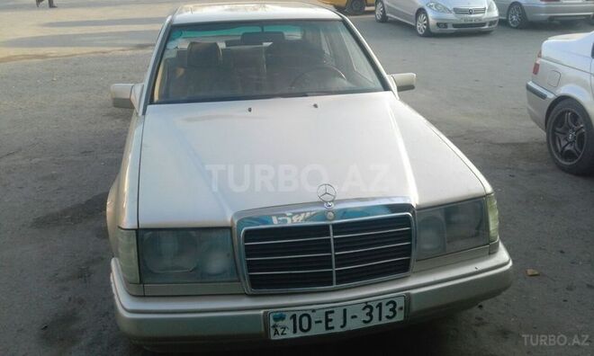 Mercedes E 230 1985, 300,000 km - 2.3 l - Bakı