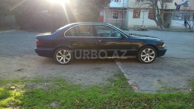 BMW 528 1996, 230,000 km - 2.8 л - Sumqayıt