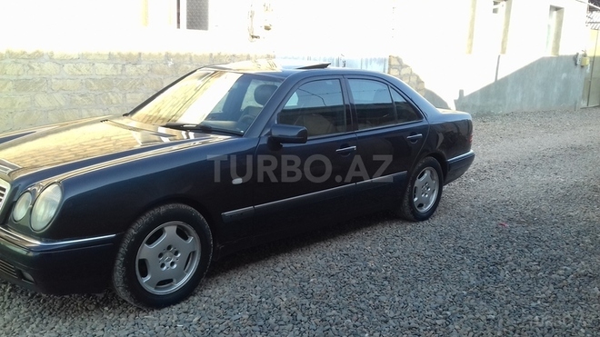 Mercedes E 230 1997, 280,000 km - 2.3 l - Gəncə