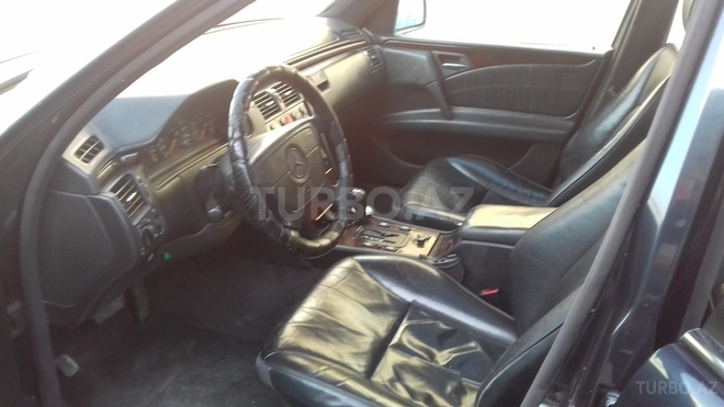 Mercedes E 230 1997, 280,000 km - 2.3 l - Gəncə