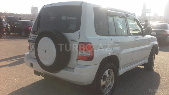 Mitsubishi Pajero io 2000, 260,000 km - 1.8 l - Bakı