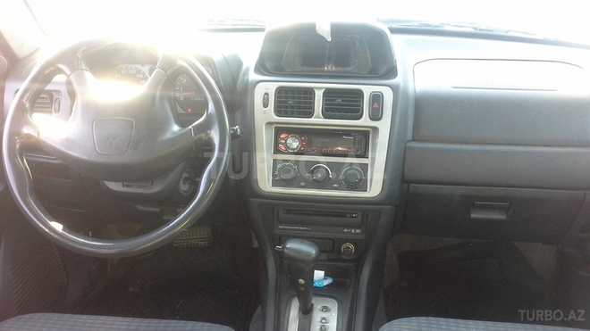 Mitsubishi Pajero io 2000, 260,000 km - 1.8 l - Bakı