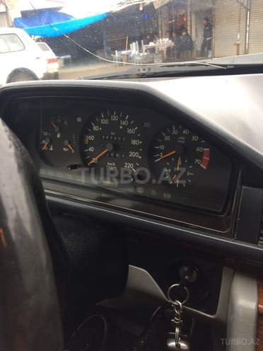 Mercedes E 230 1990, 648,000 km - 2.3 l - Bakı
