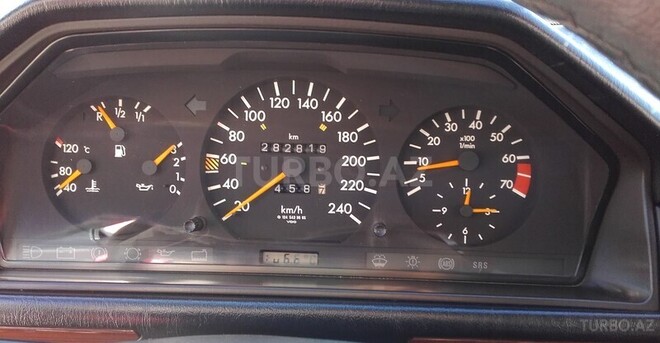 Mercedes E 220 1994, 280,000 km - 2.2 l - Astara