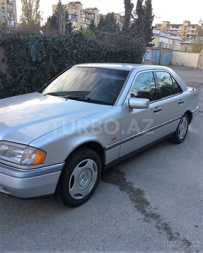 Mercedes C 220 1995, 230,000 km - 2.2 л - Bakı