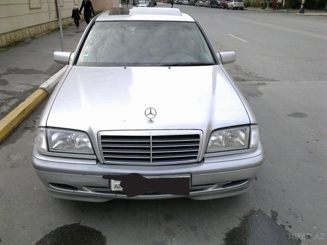 Mercedes C 200 2000, 203,000 km - 2.0 l - Bakı