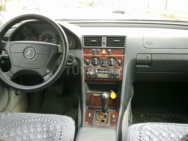 Mercedes C 200 2000, 203,000 km - 2.0 l - Bakı
