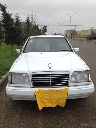 Mercedes E 300 1994, 60,000 km - 3.0 л - Bakı