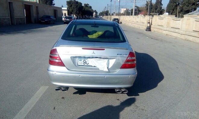 Mercedes E 240 2002, 183,000 km - 2.6 l - Bakı