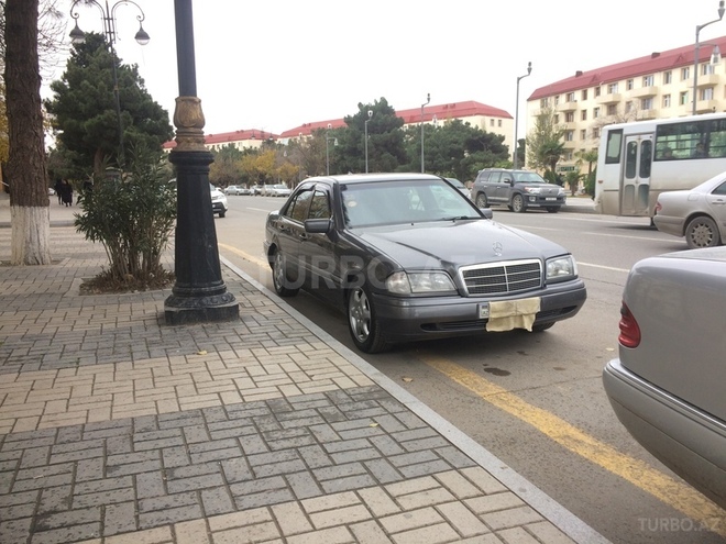 Mercedes C 200 1996, 182,345 km - 1.8 l - Xırdalan