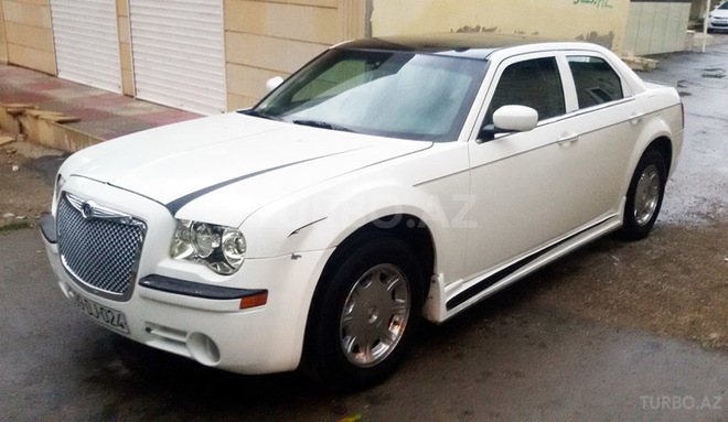 Chrysler 300C 2005, 200,000 km - 3.5 l - Bakı