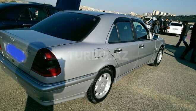 Mercedes C 220 1998, 300,000 km - 2.2 l - Bakı