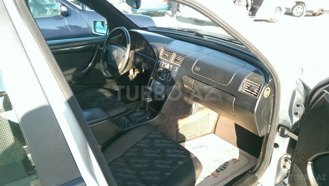 Mercedes C 220 1998, 300,000 km - 2.2 l - Bakı