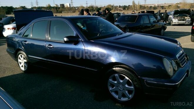 Mercedes E 220 1999, 277,000 km - 2.2 l - Bakı